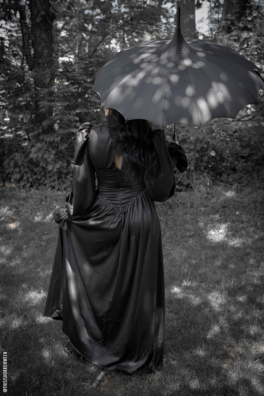 Batwing Pagoda Umbrella [MIDNIGHT BLACK]